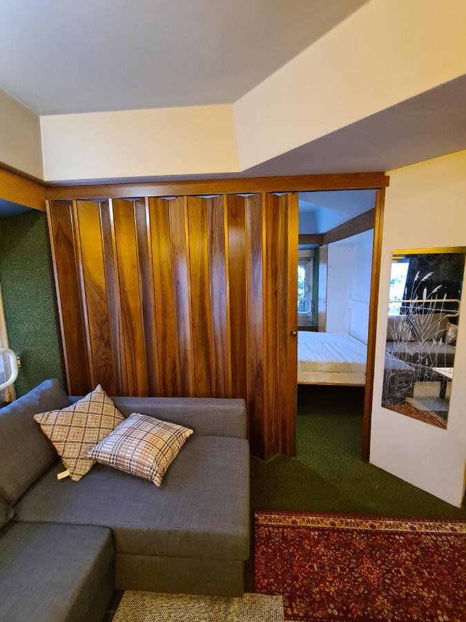 La Casa Di Ninis A 1400 Apartment Marilleva